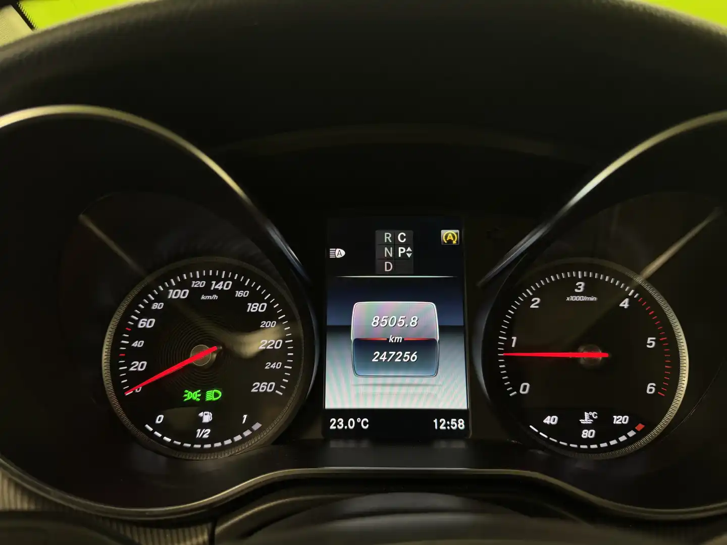 car-image
