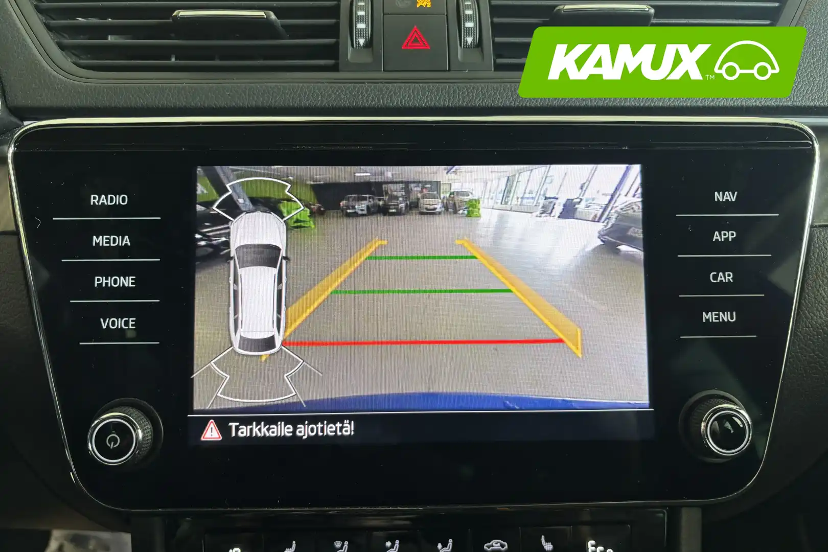 car-image