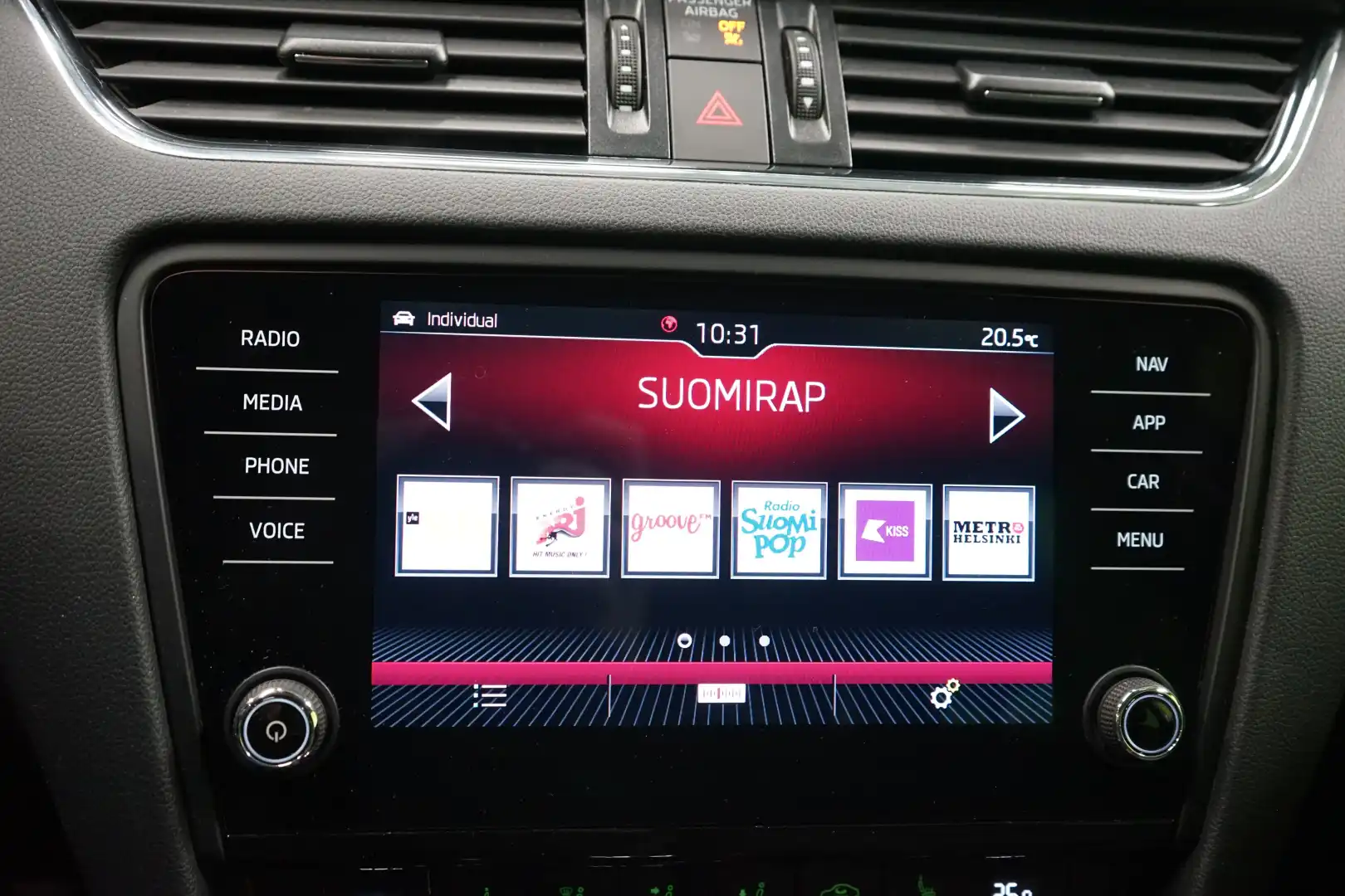 car-image