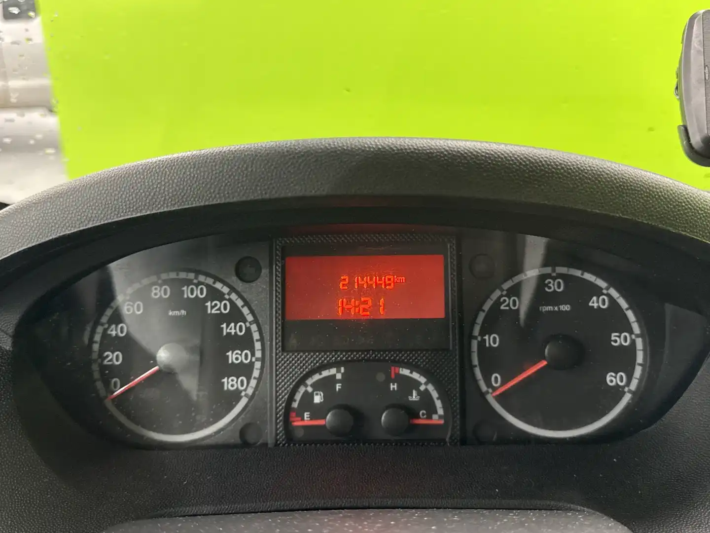 car-image