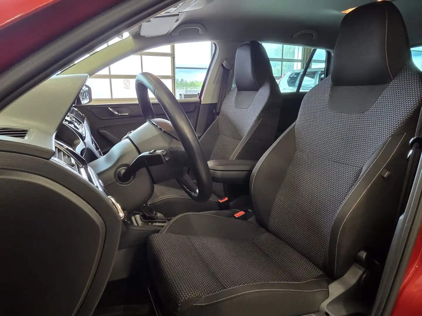 car-image