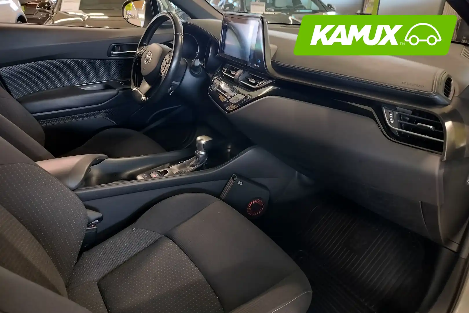 car-image