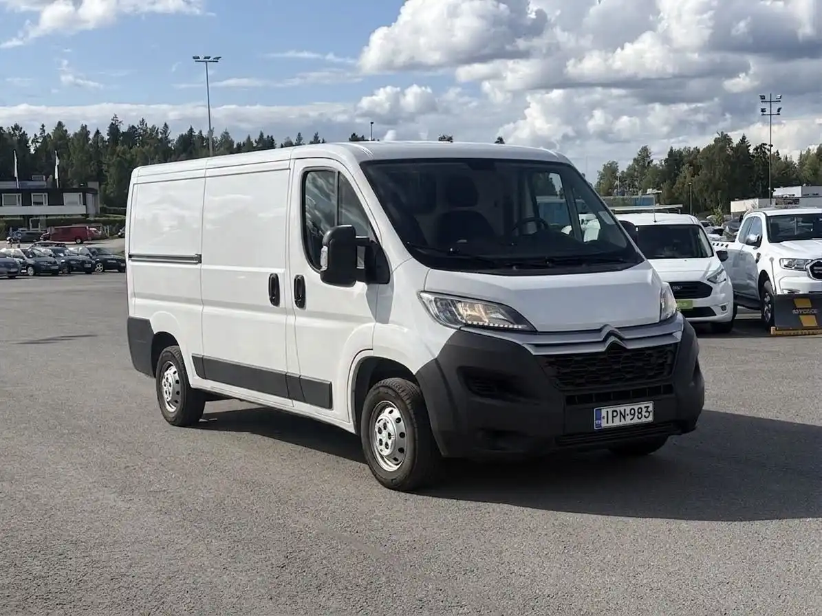 car-image