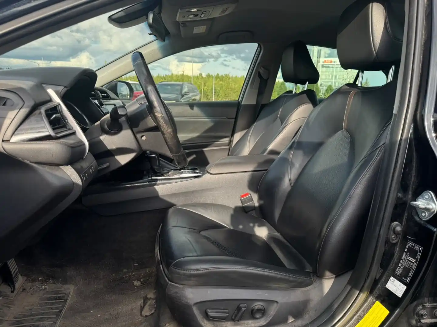 car-image