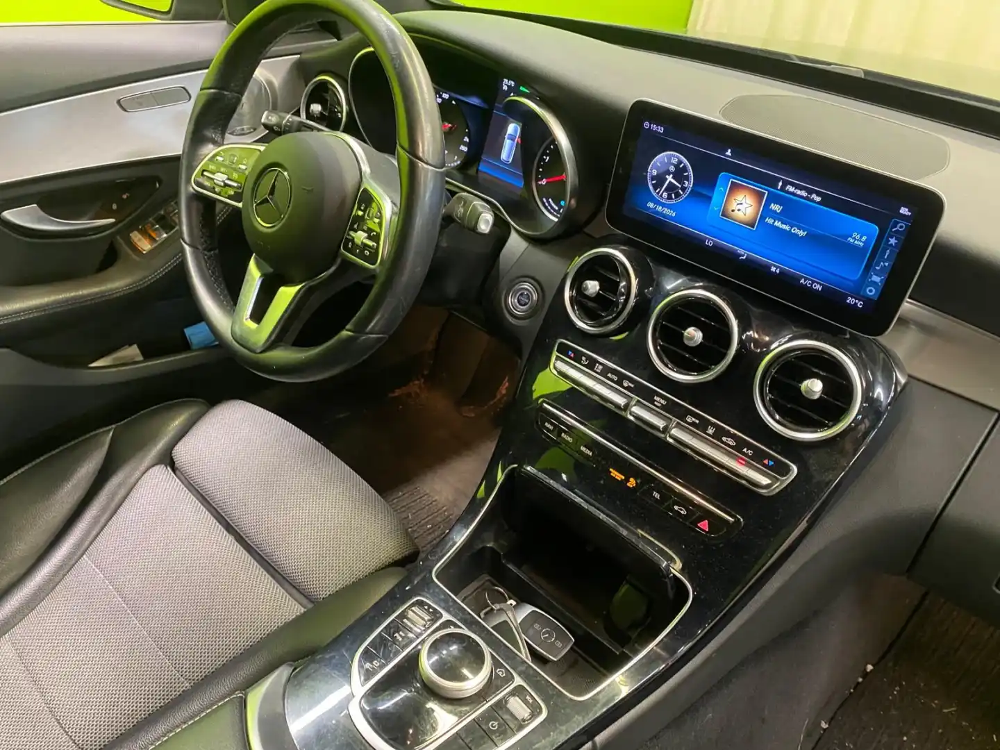 car-image