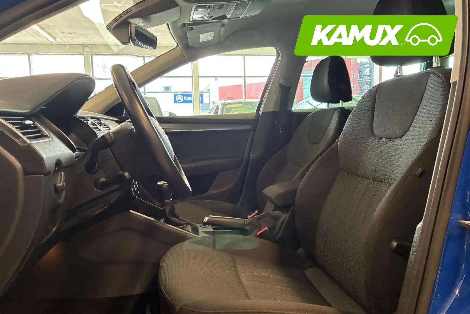car-image