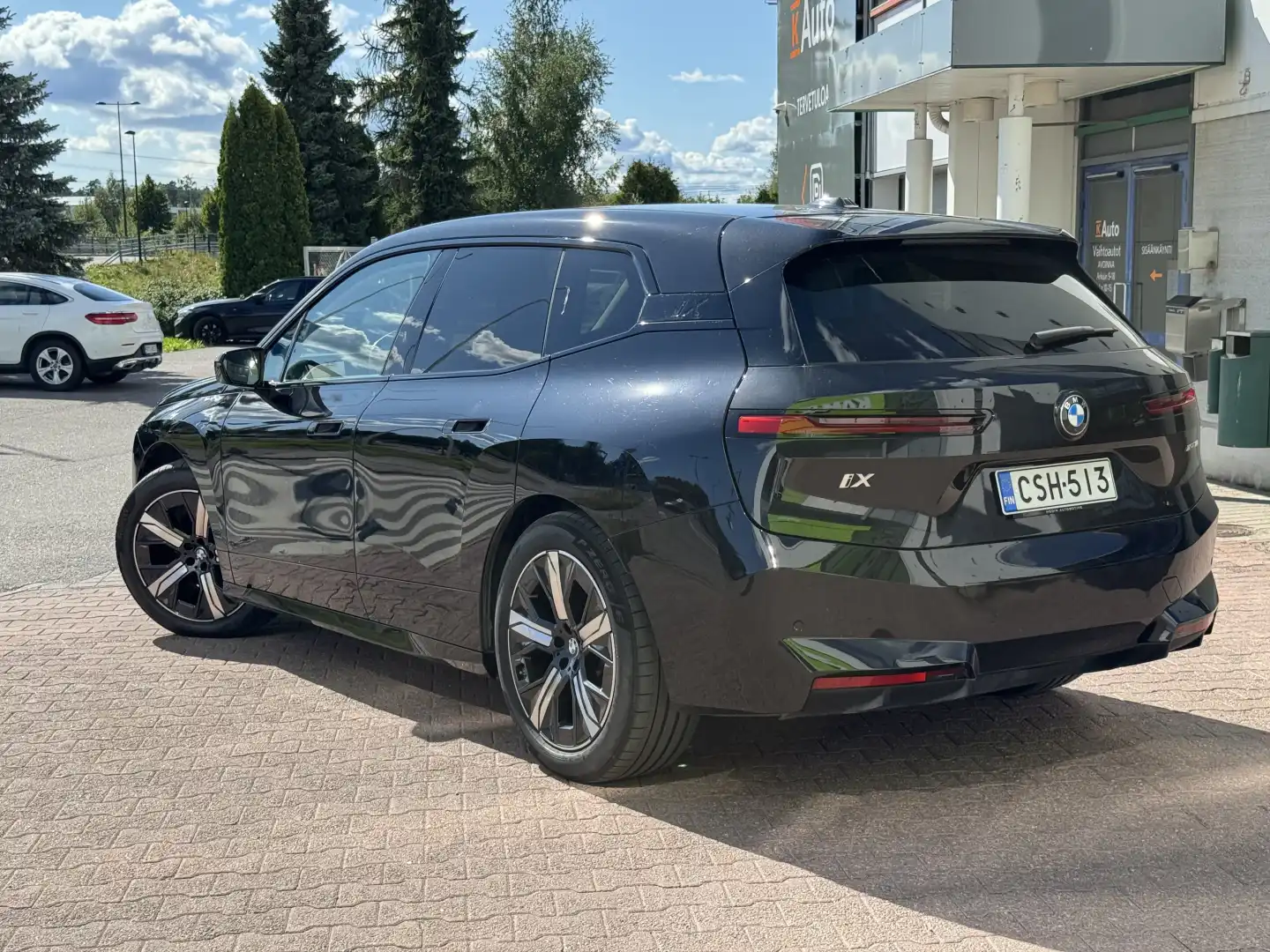 car-image