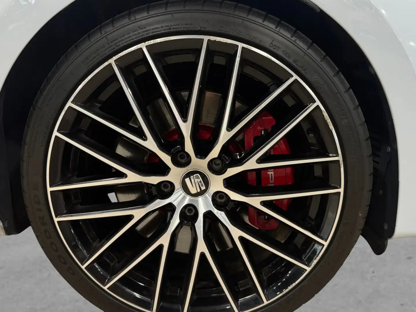 car-image