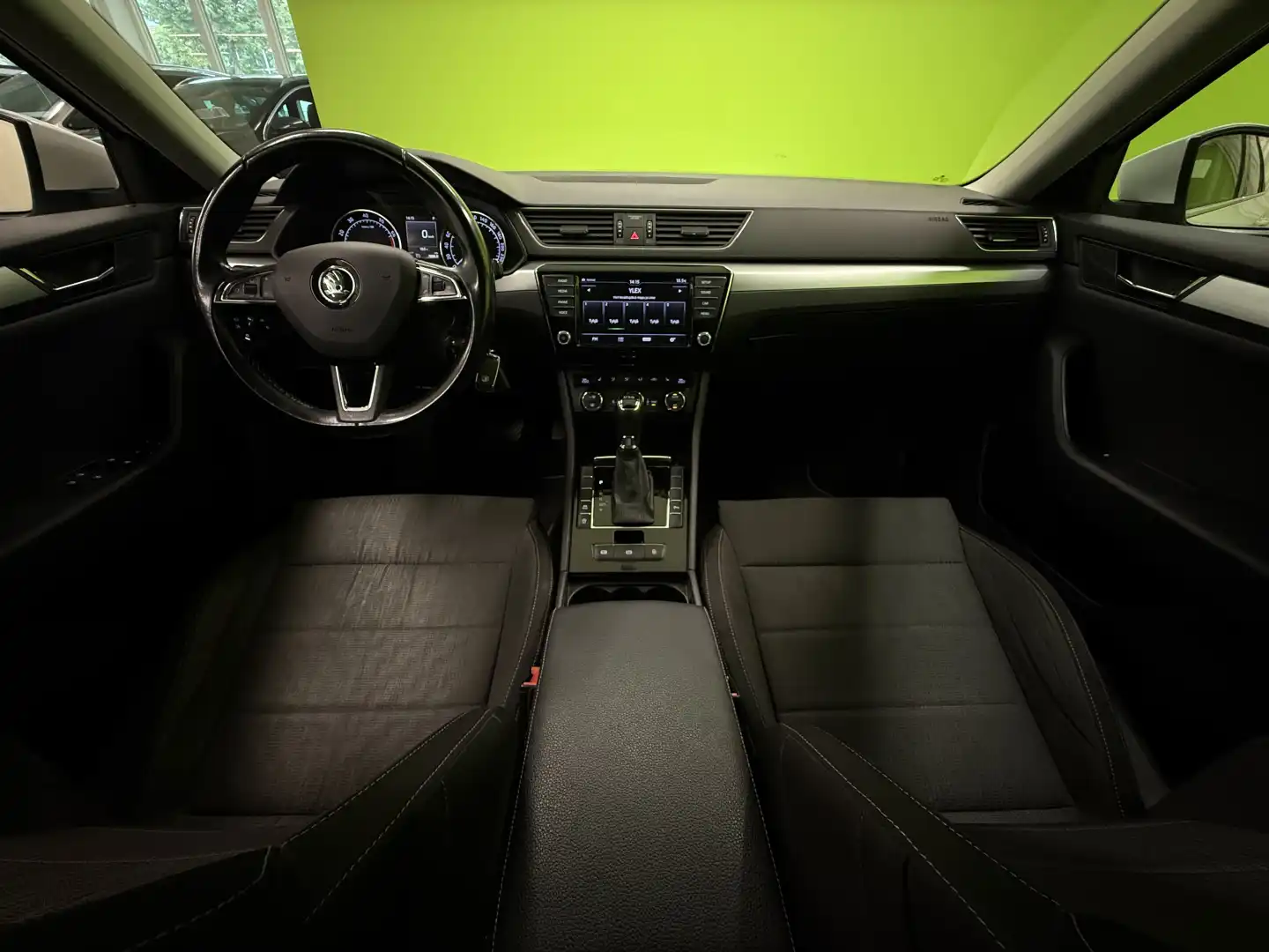 car-image