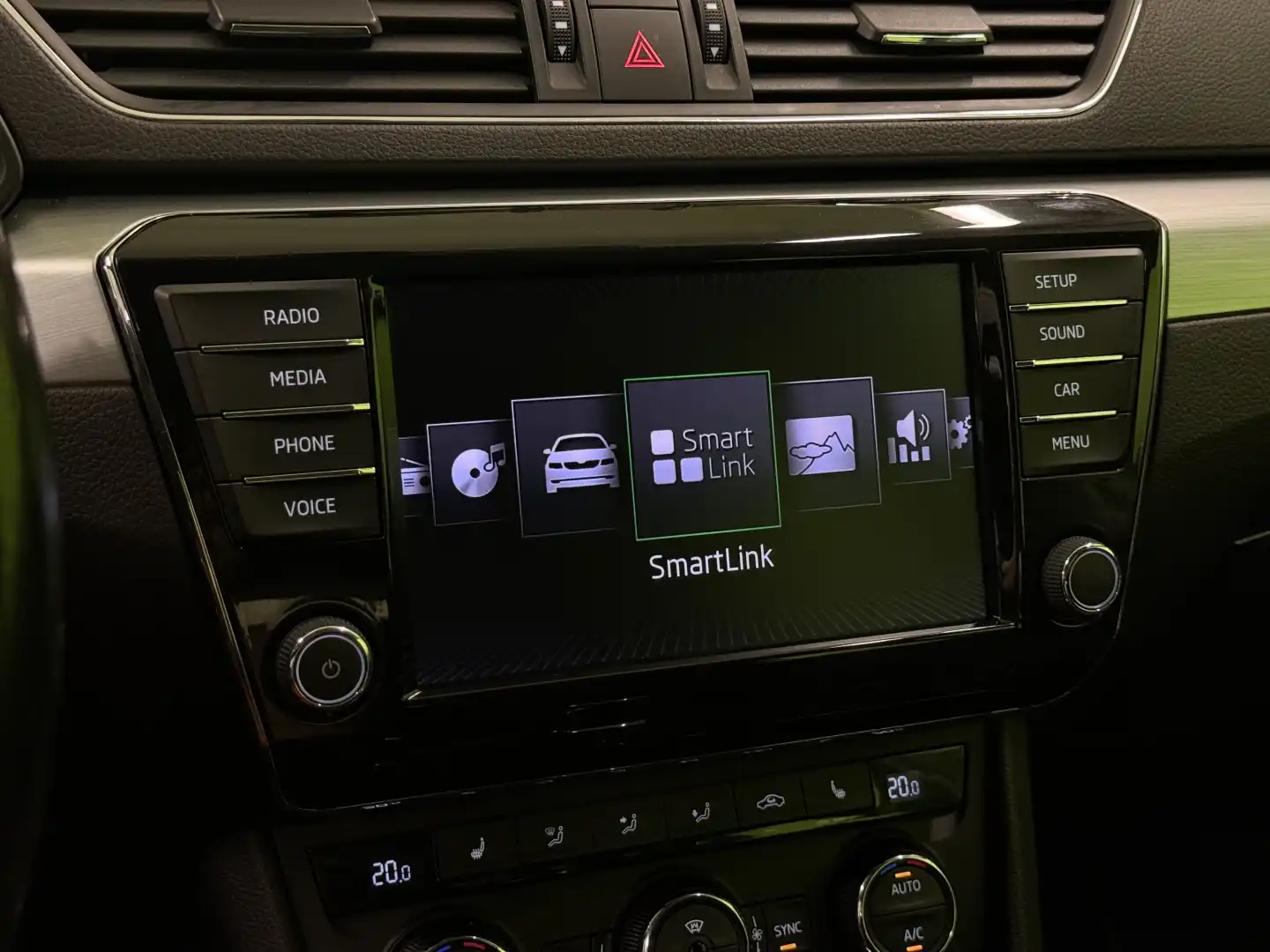 car-image