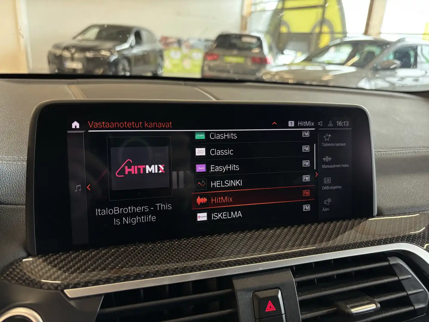 car-image