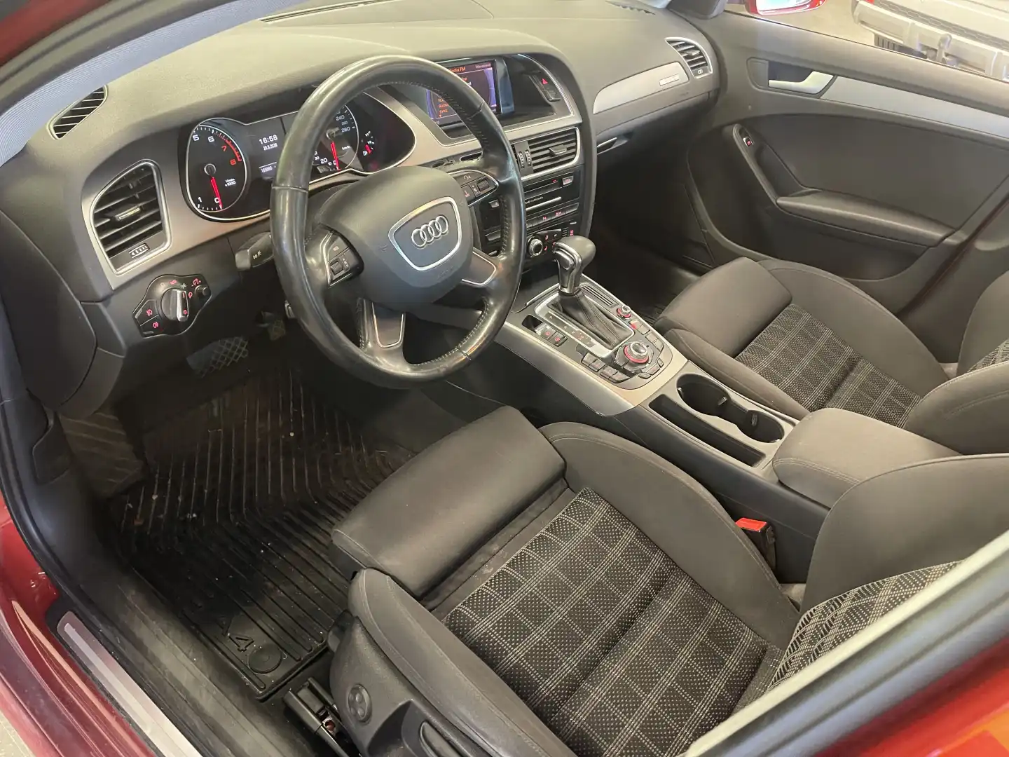 car-image