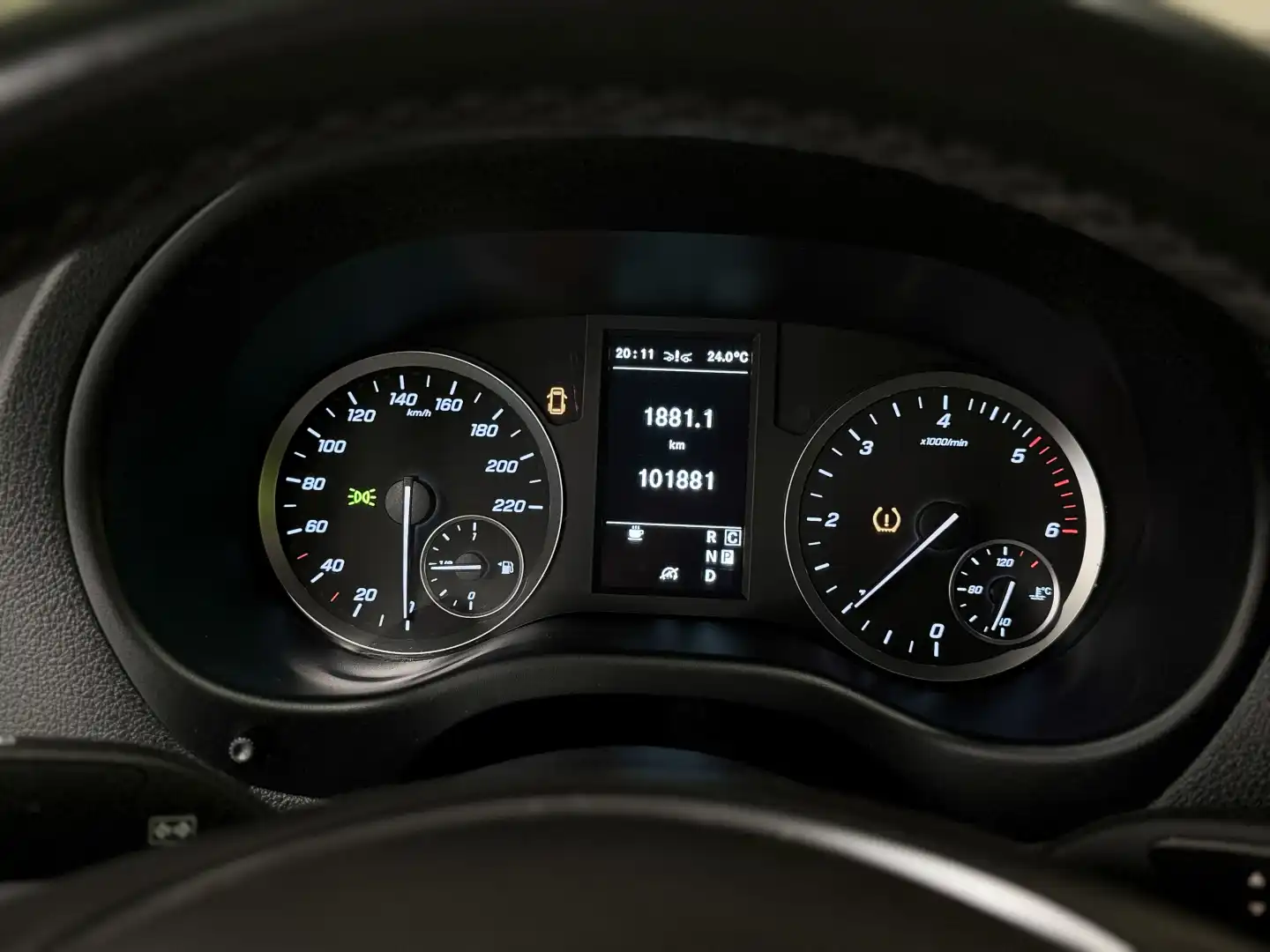 car-image