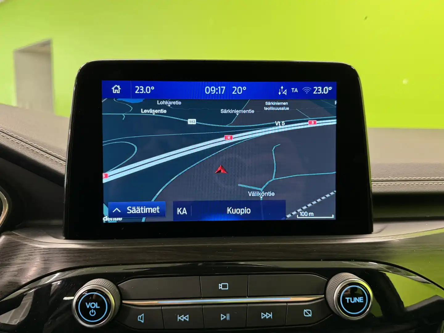 car-image