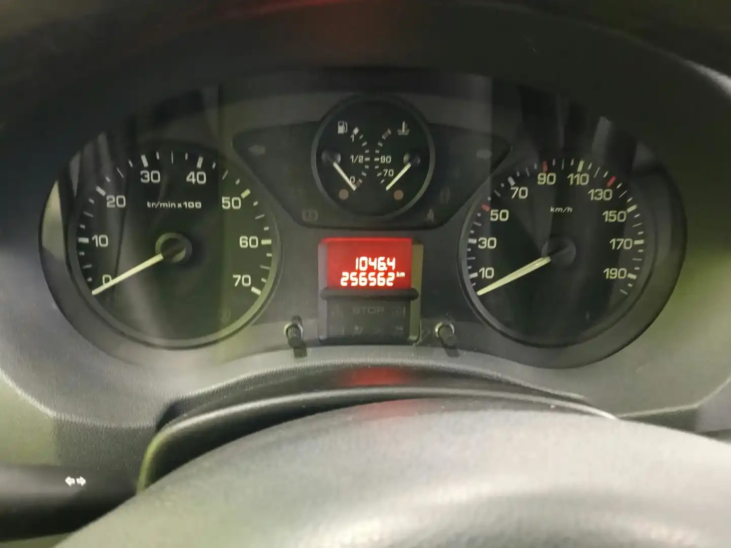 car-image