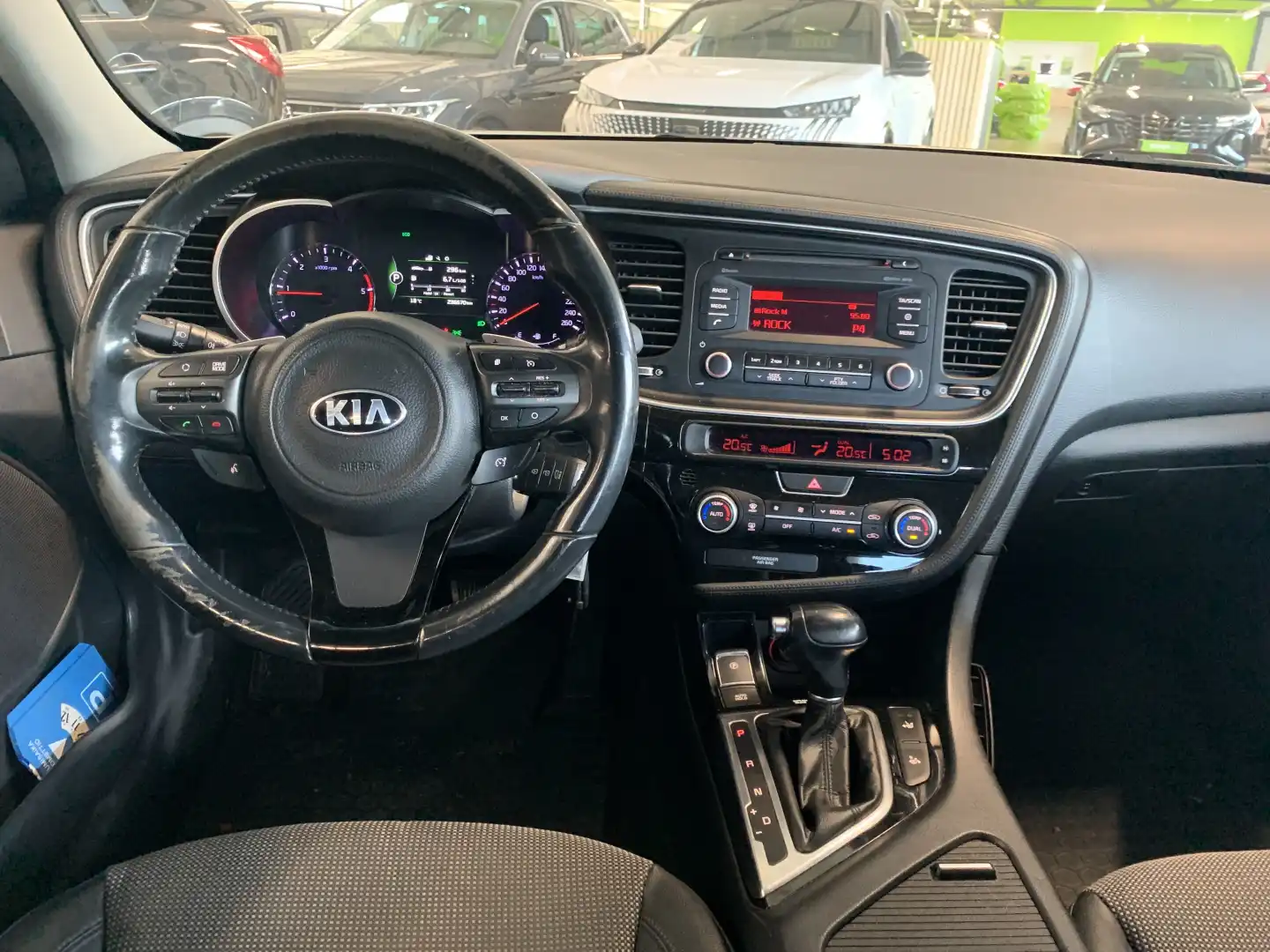 car-image