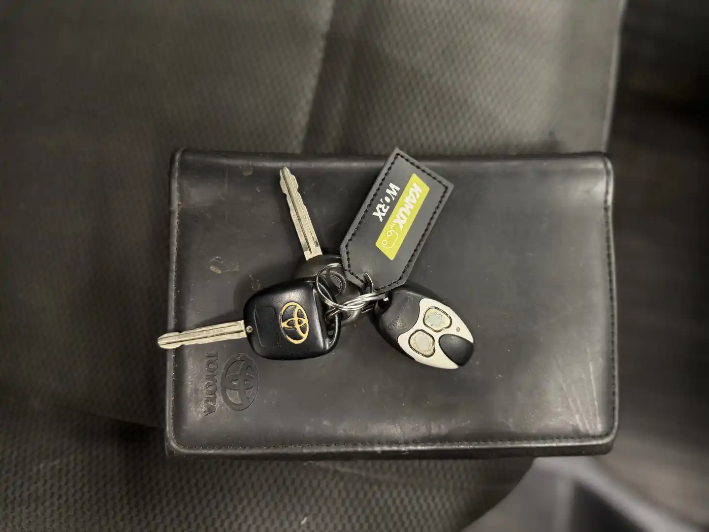 car-image