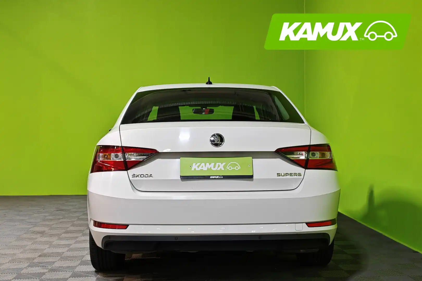 car-image