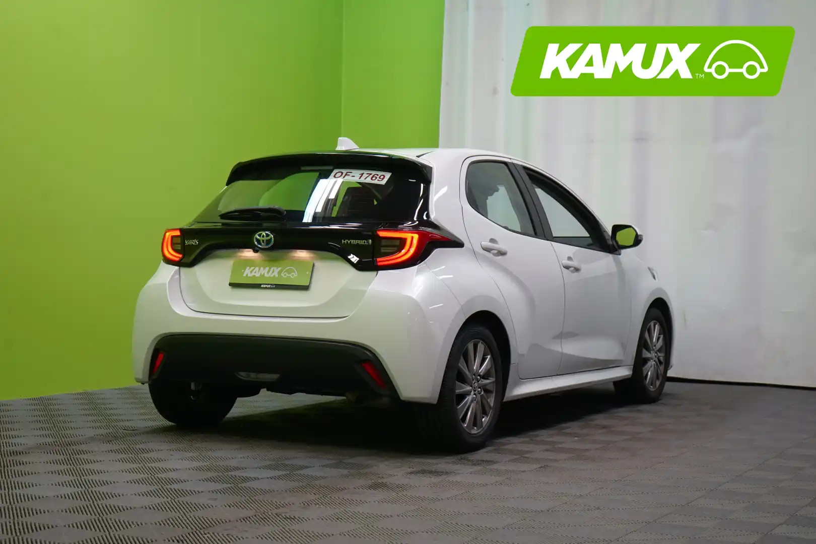 car-image