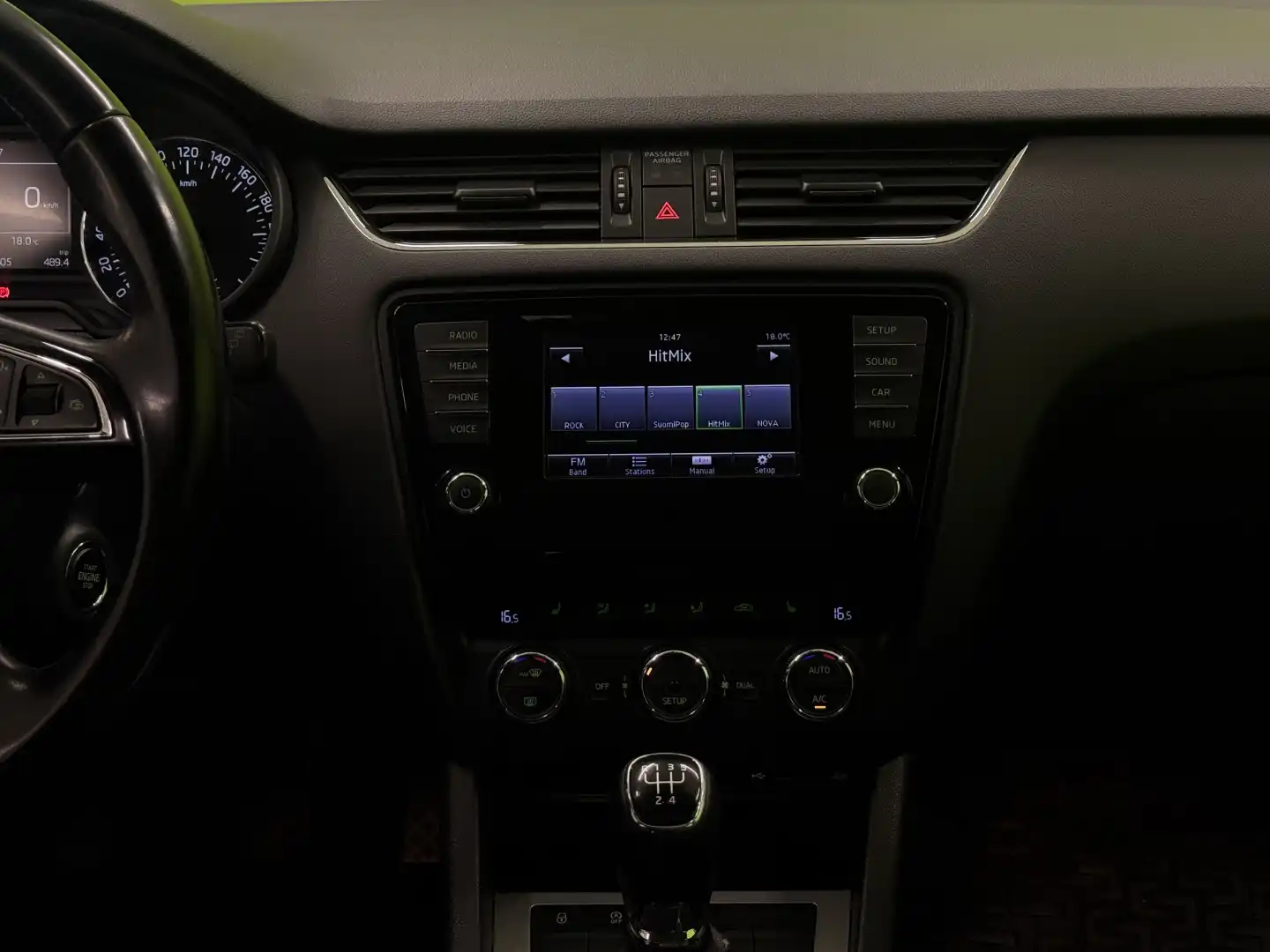 car-image