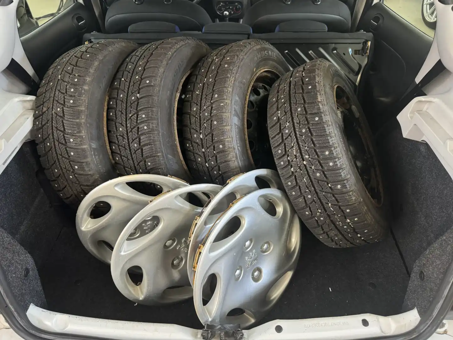 car-image