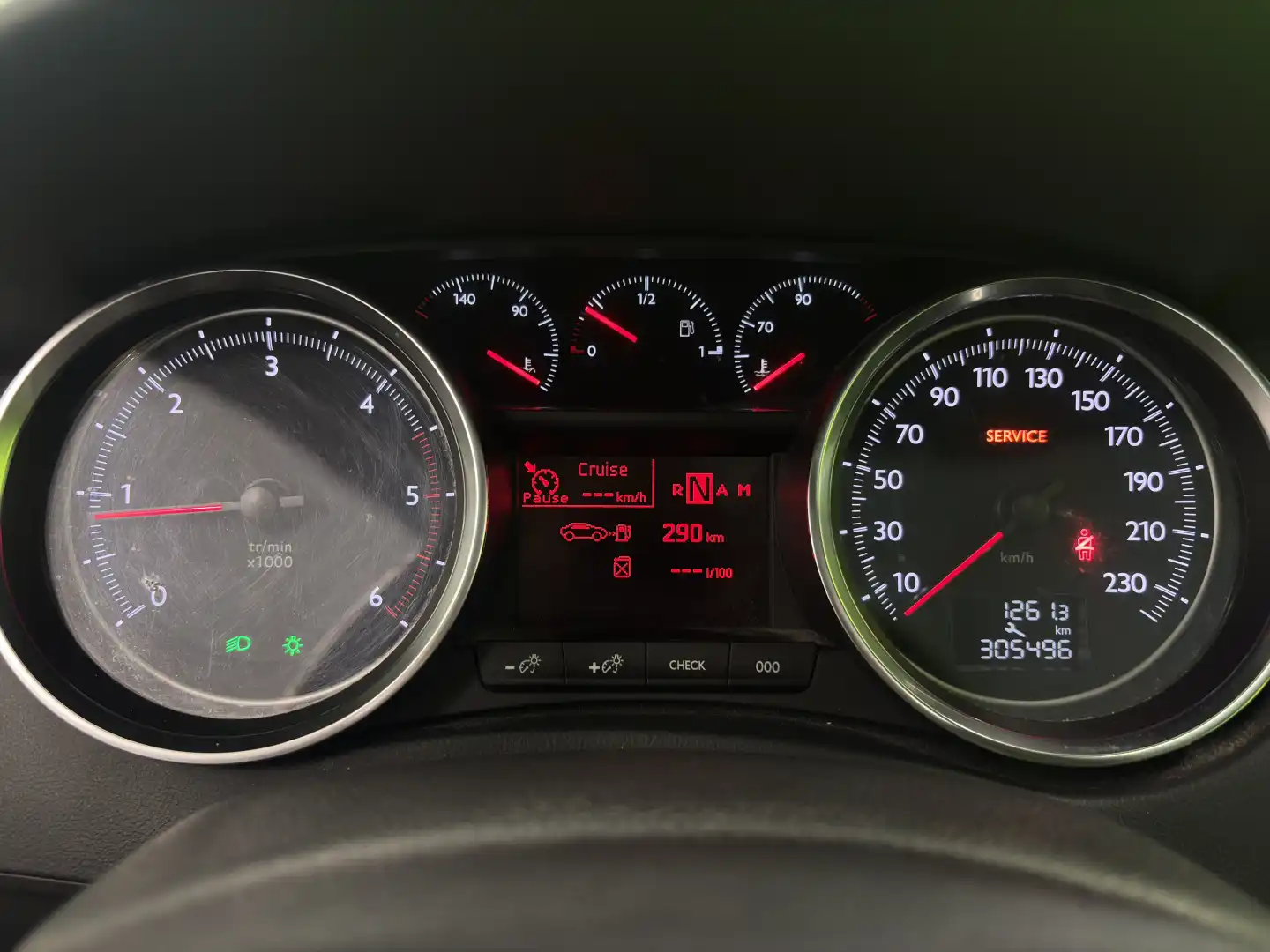 car-image