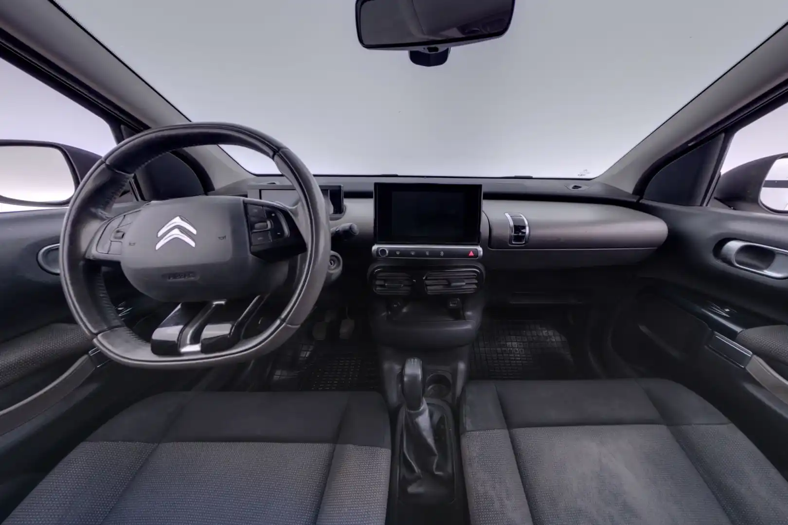 car-image