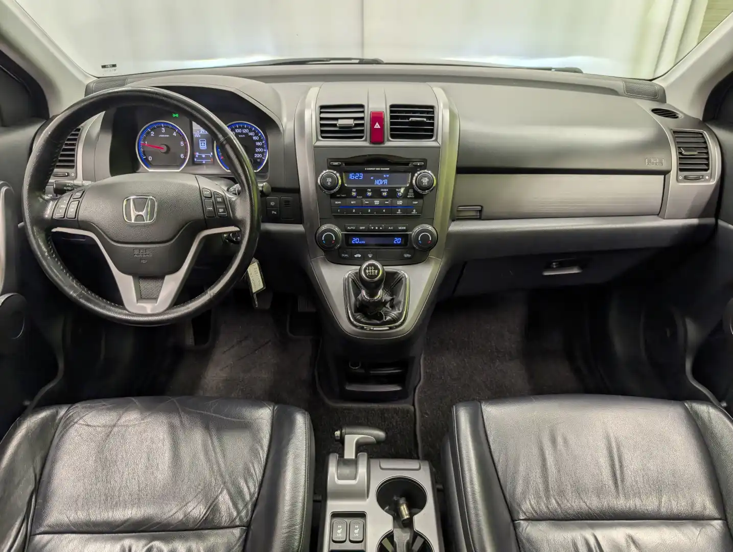 car-image