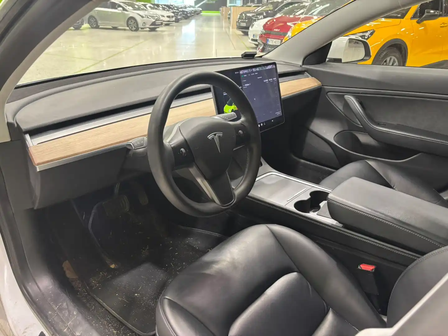 car-image