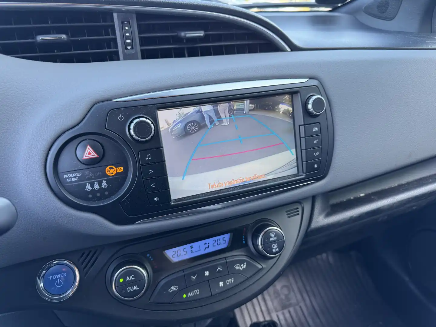 car-image