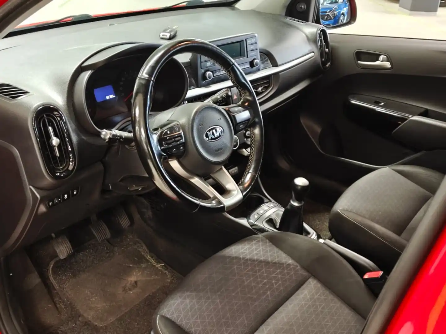 car-image
