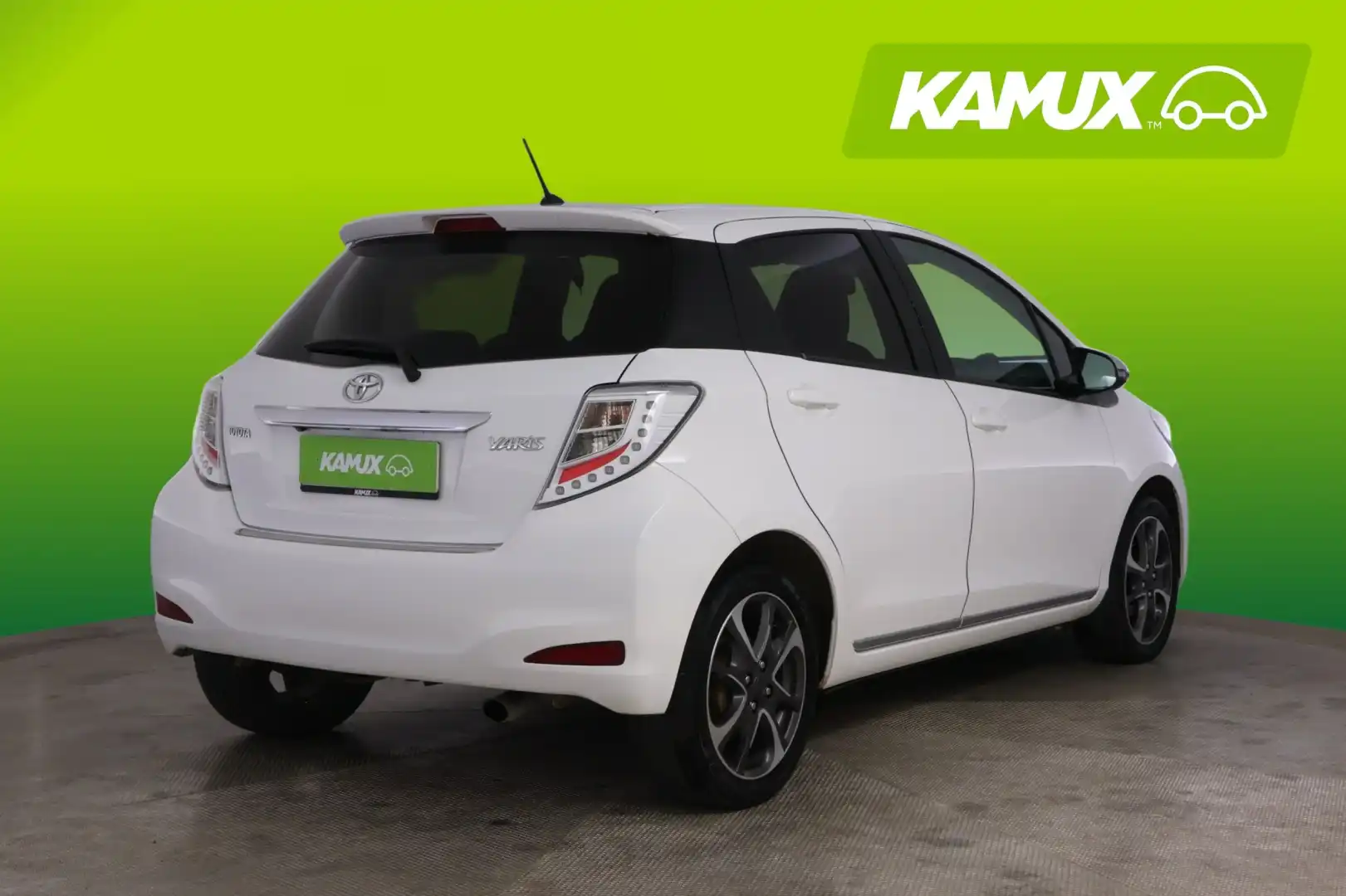 car-image