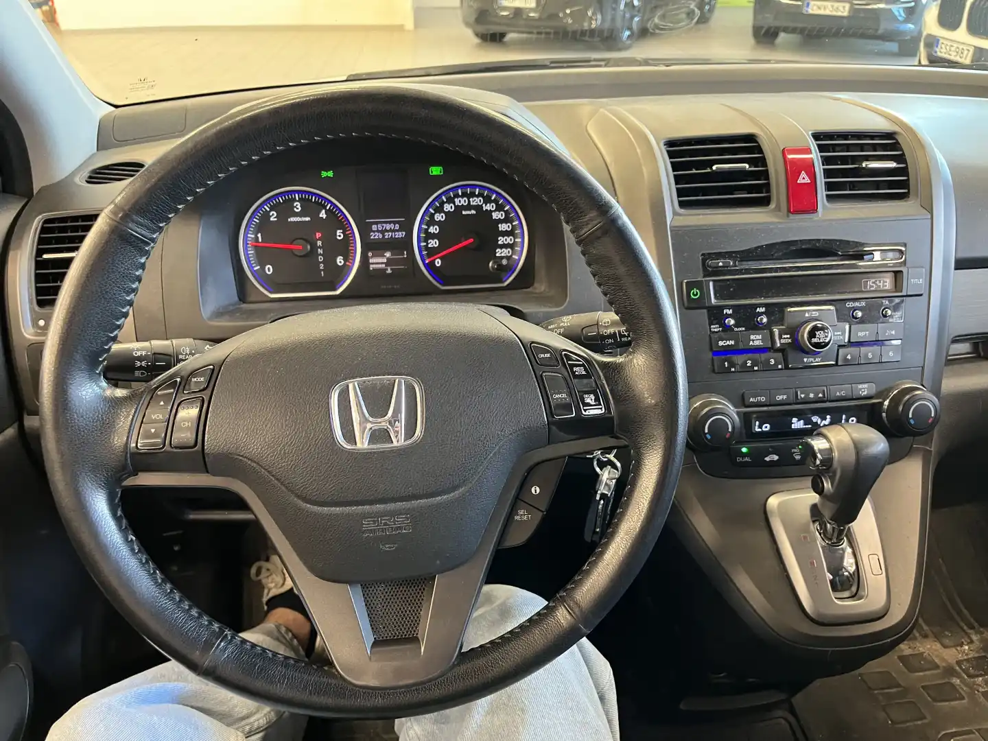 car-image