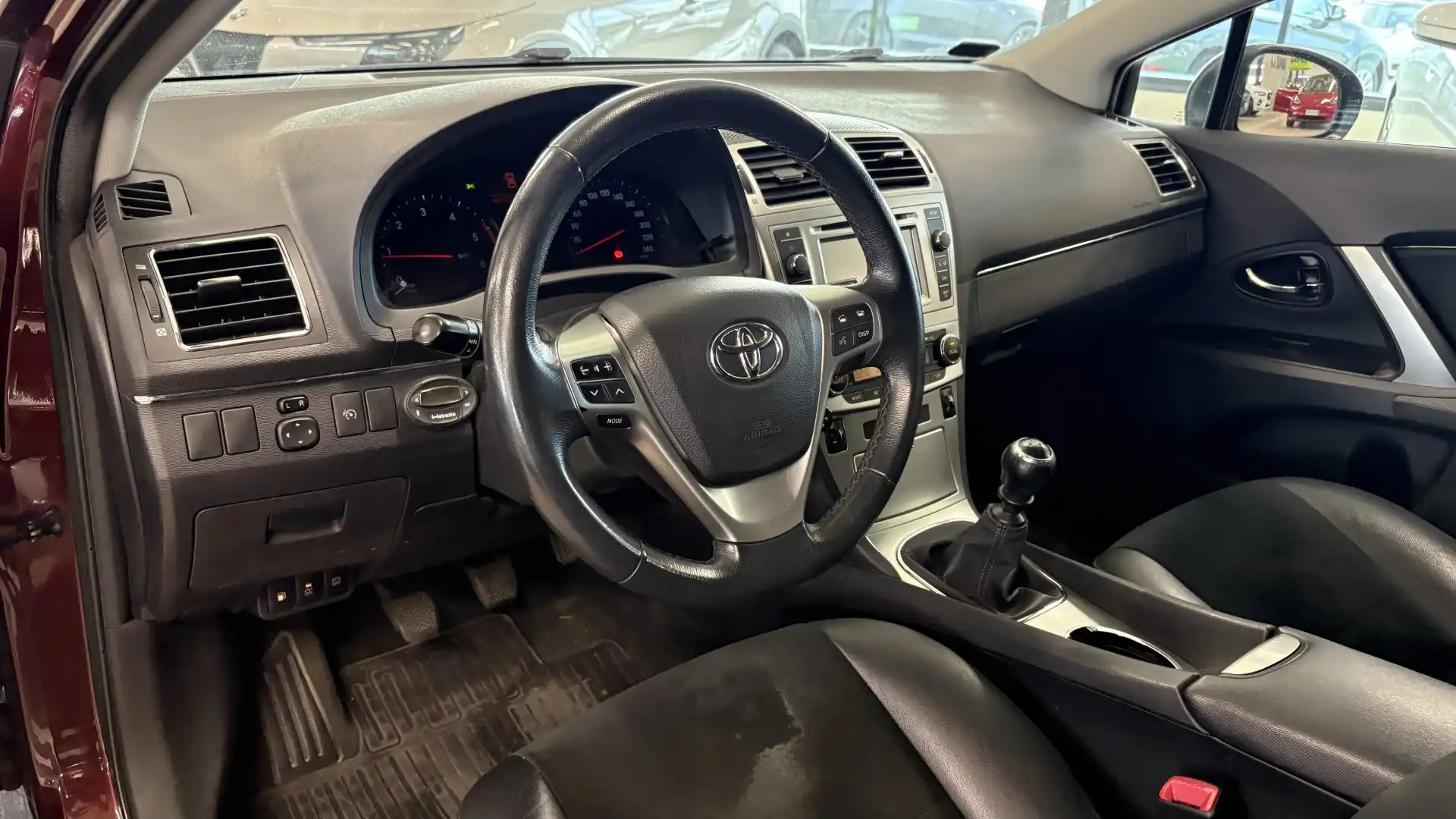 car-image
