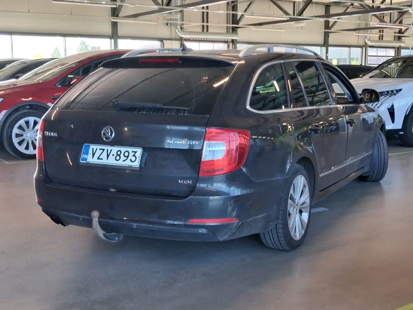 car-image