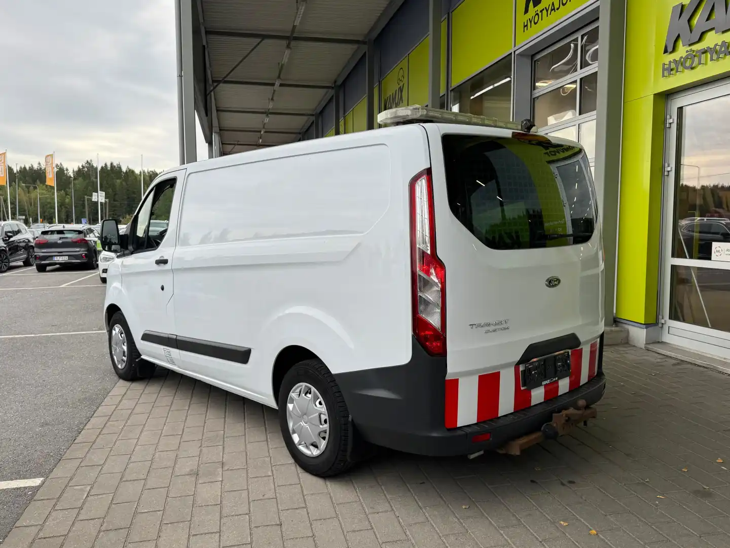 car-image