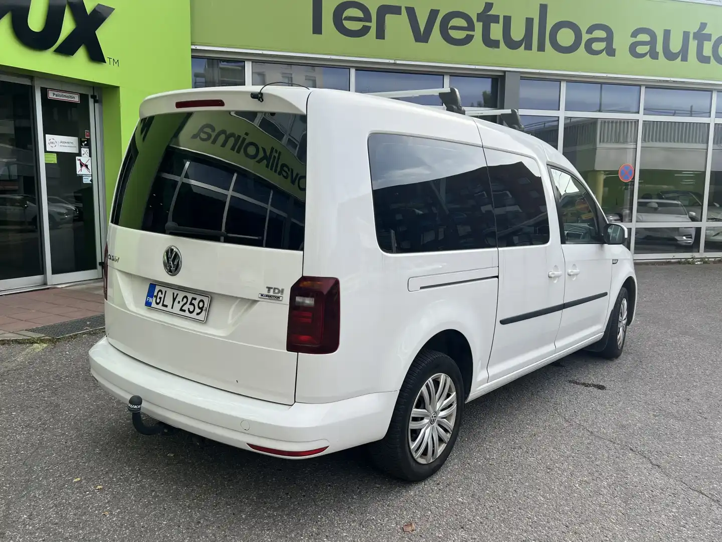 car-image