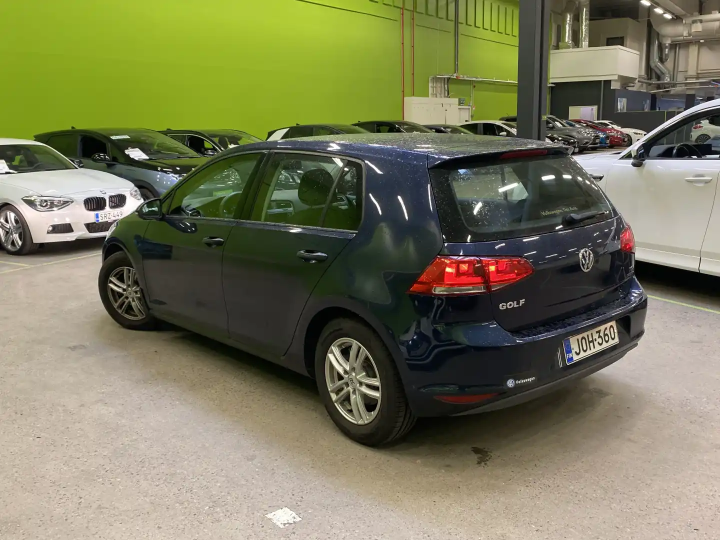 car-image