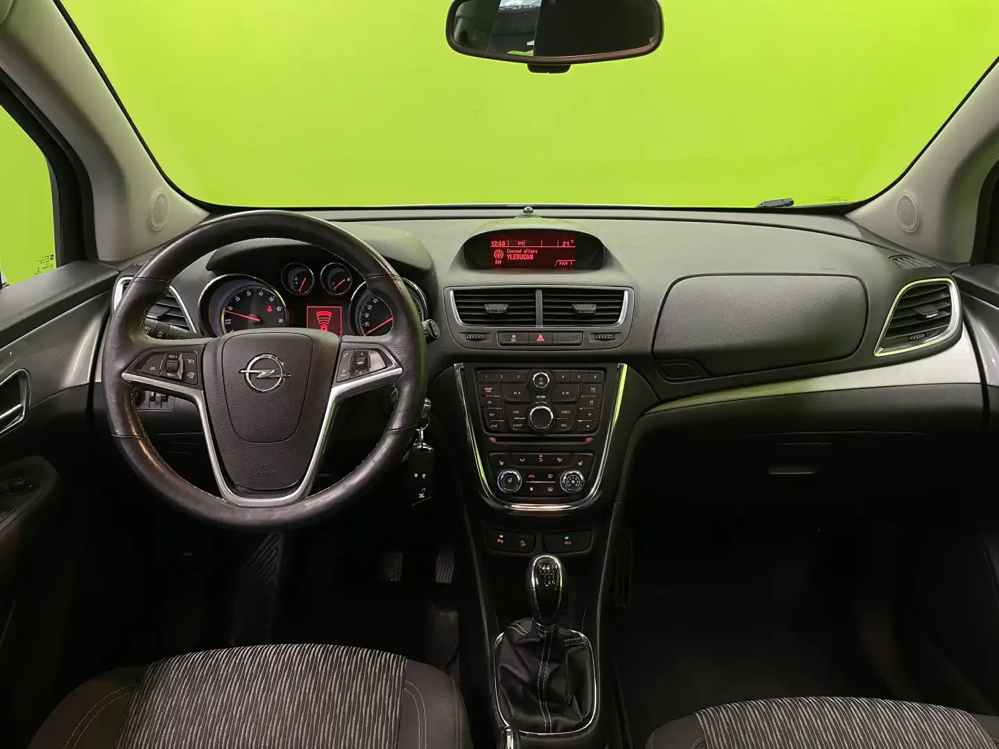 car-image