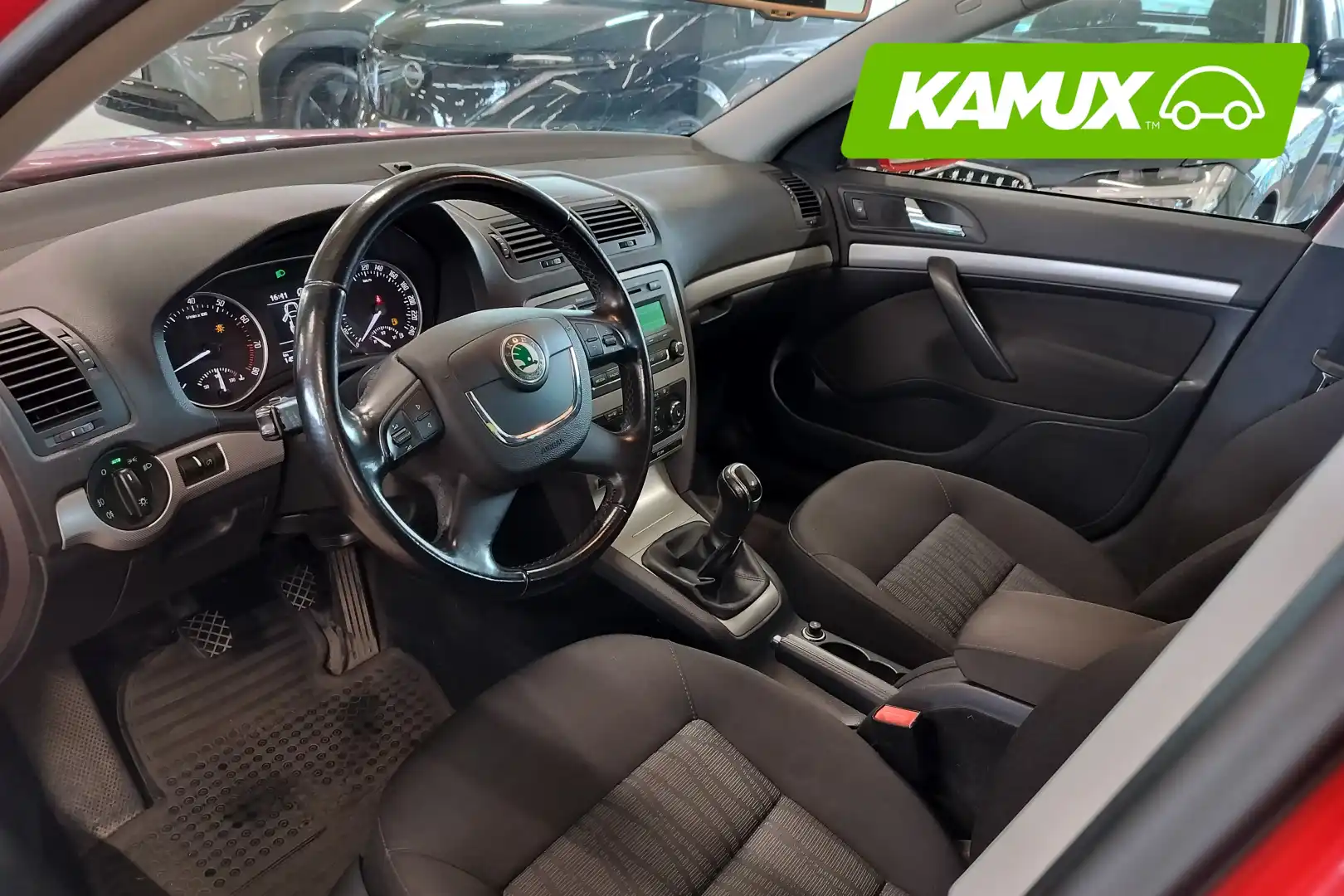 car-image
