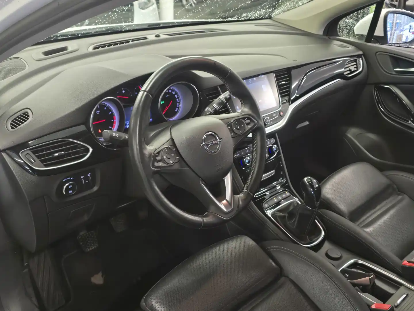 car-image
