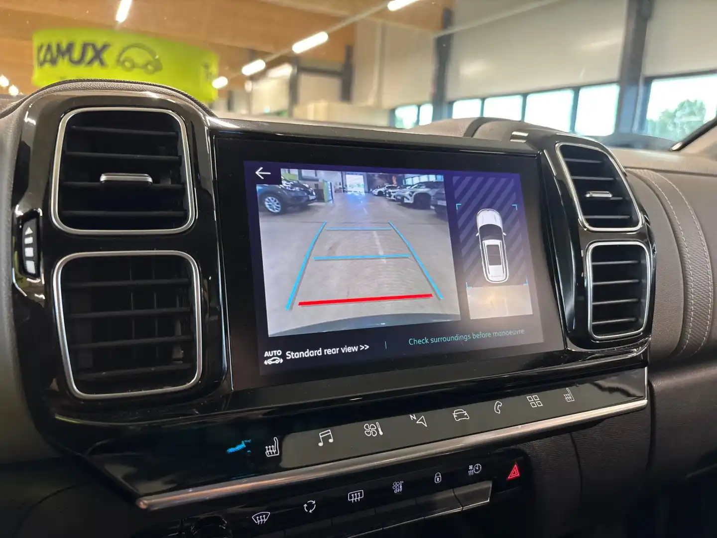 car-image