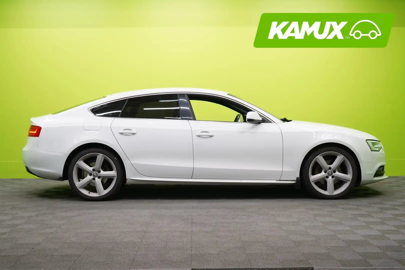car-image