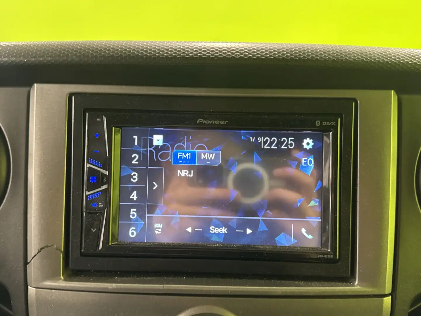 car-image