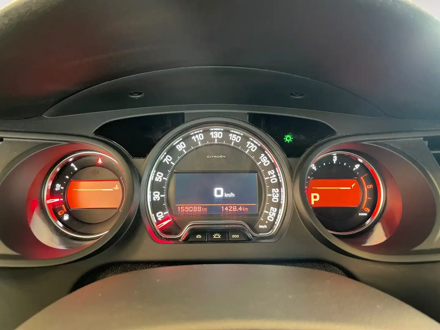 car-image
