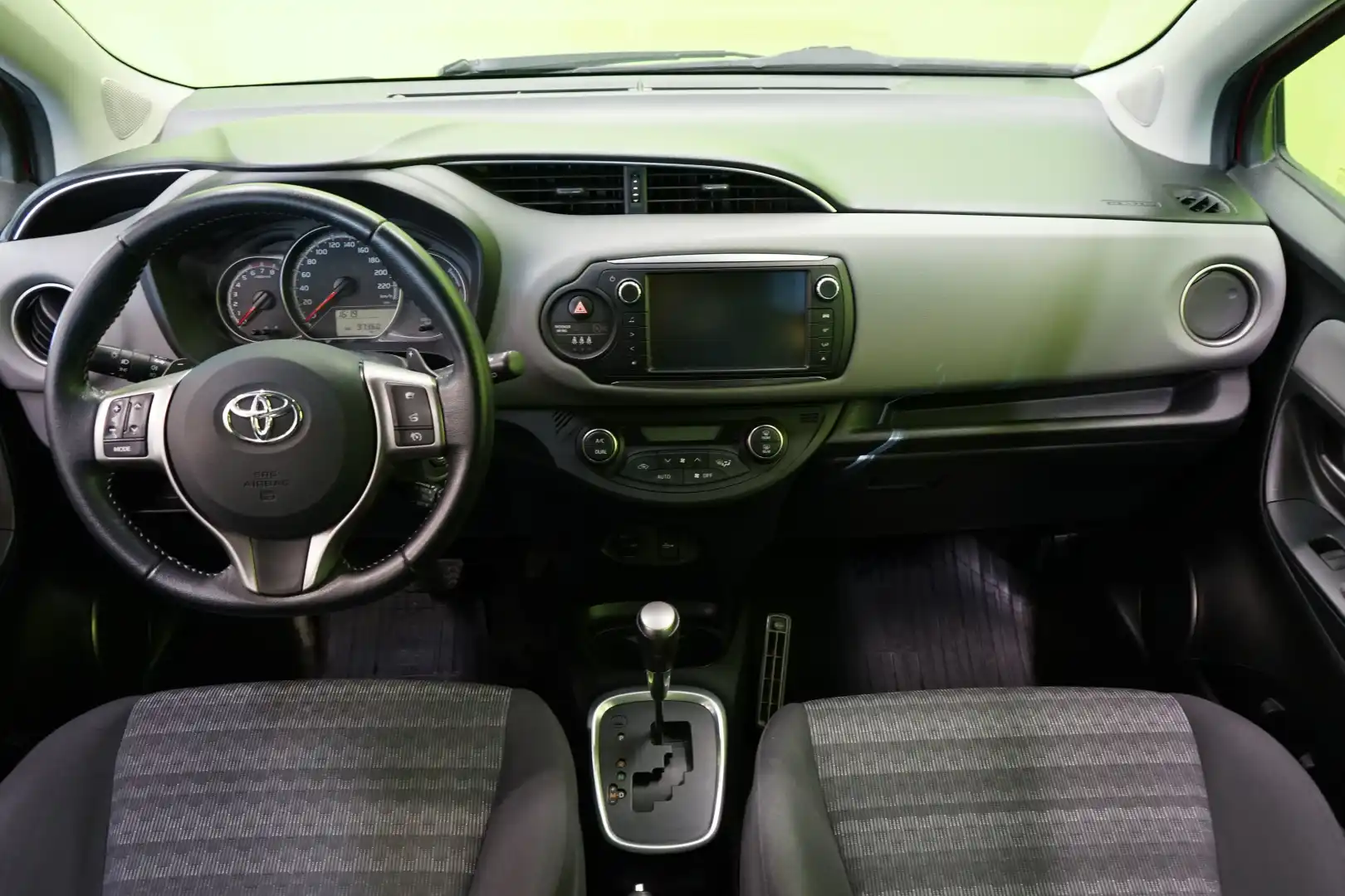 car-image