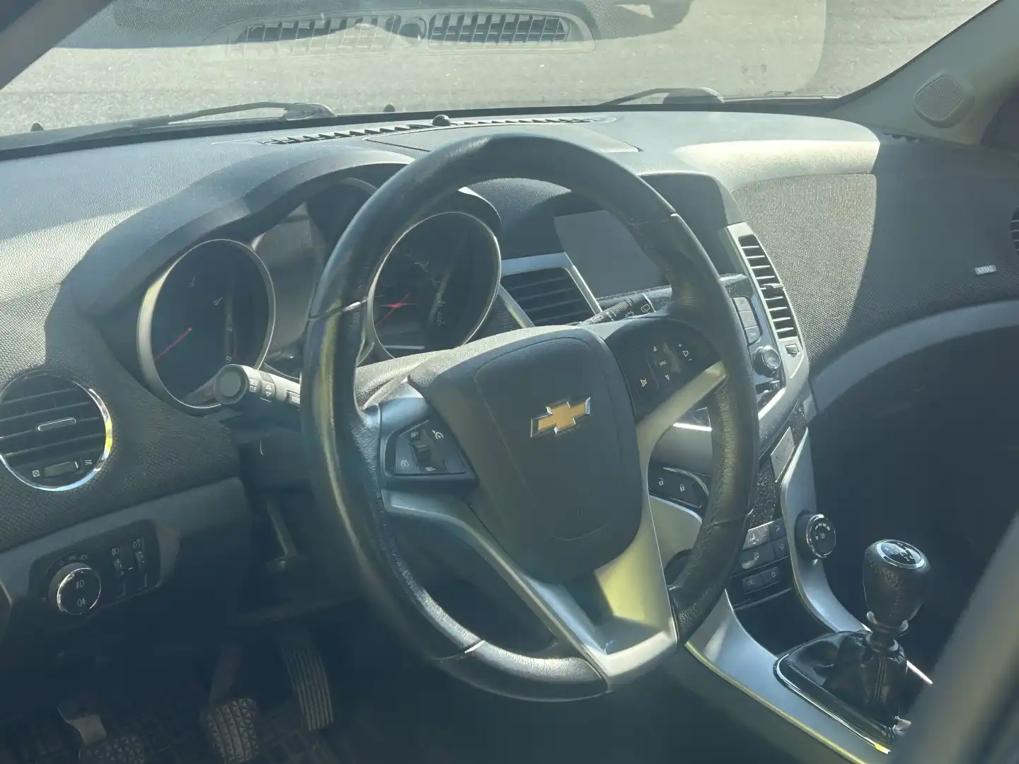 car-image