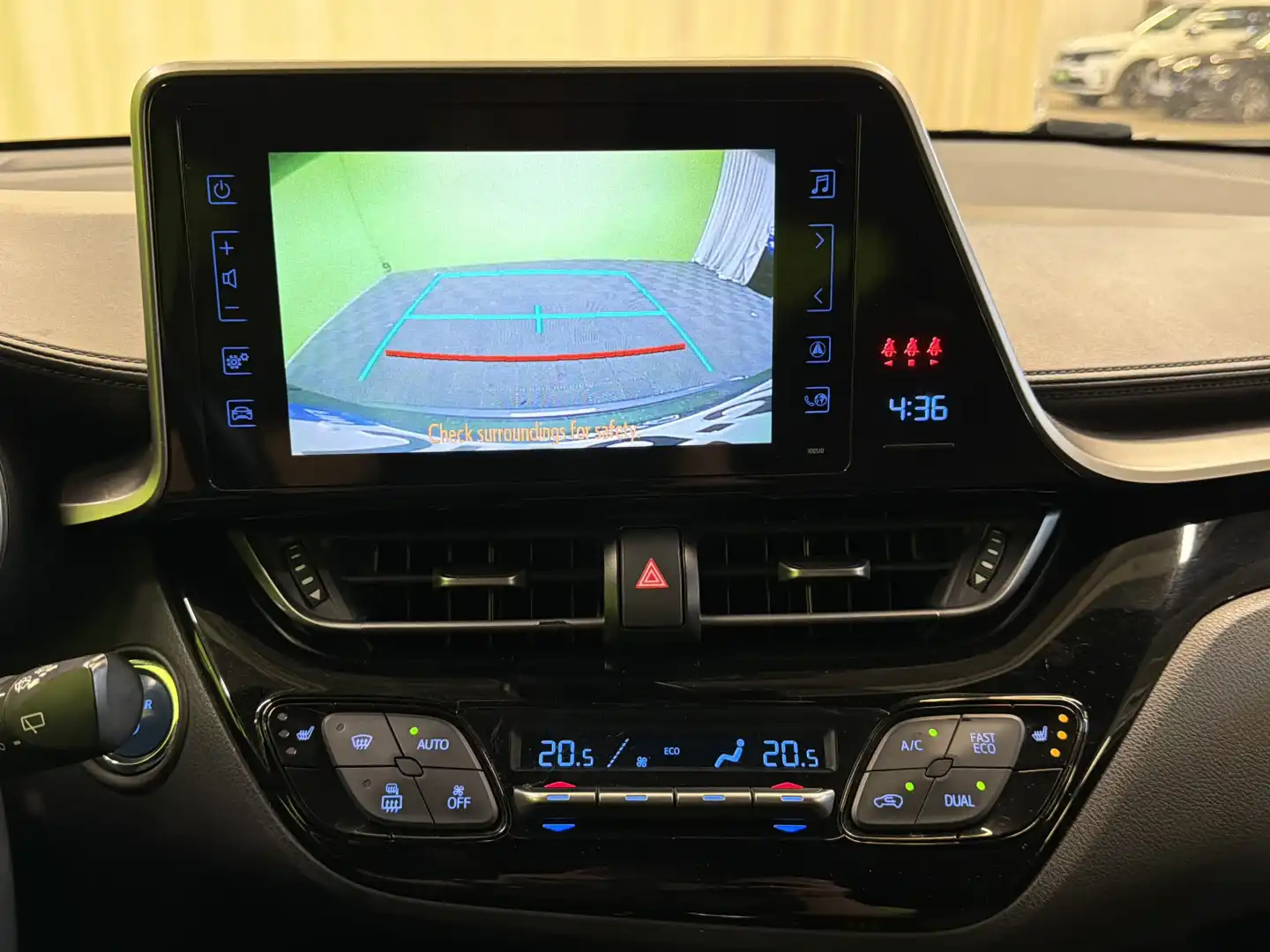 car-image