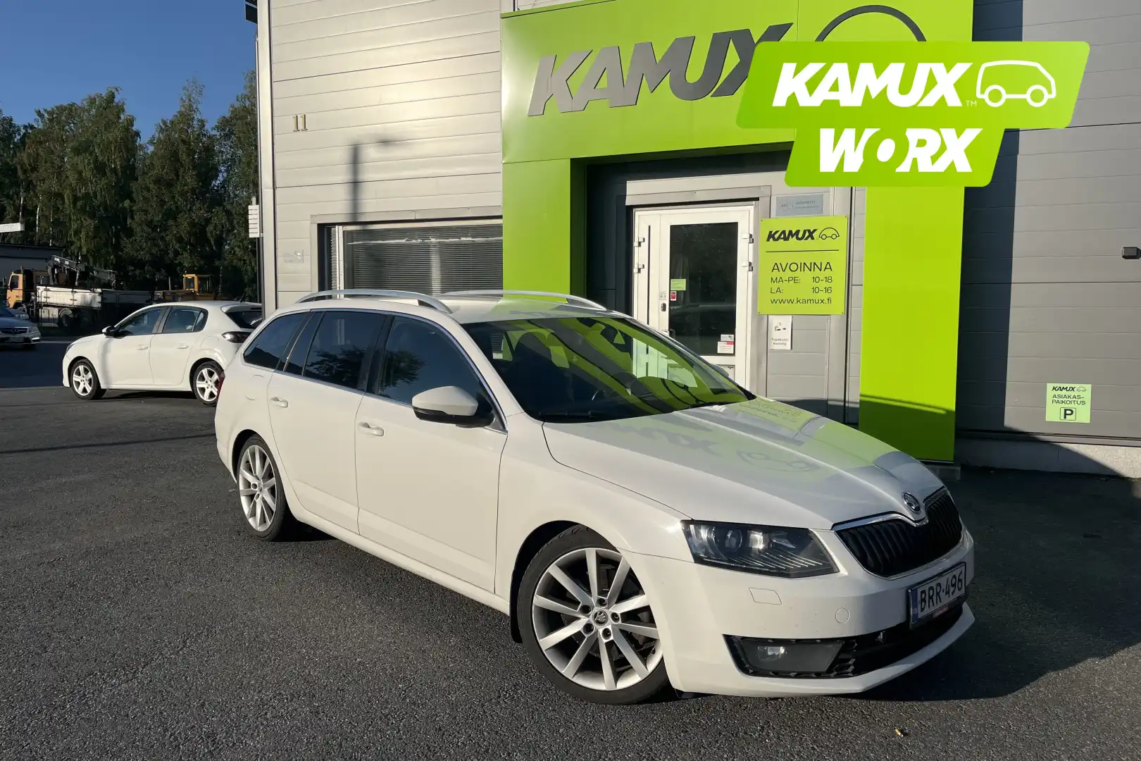 car-image