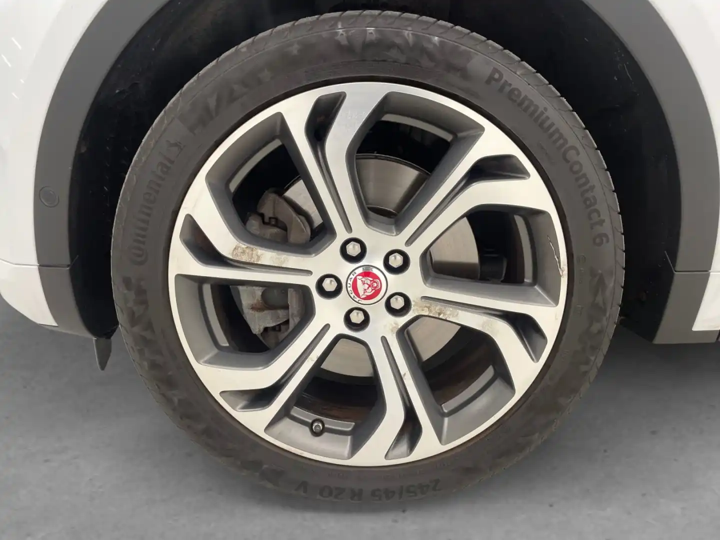 car-image